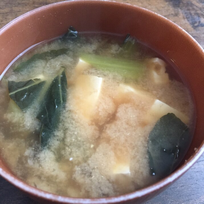 小松菜と豆腐の味噌汁